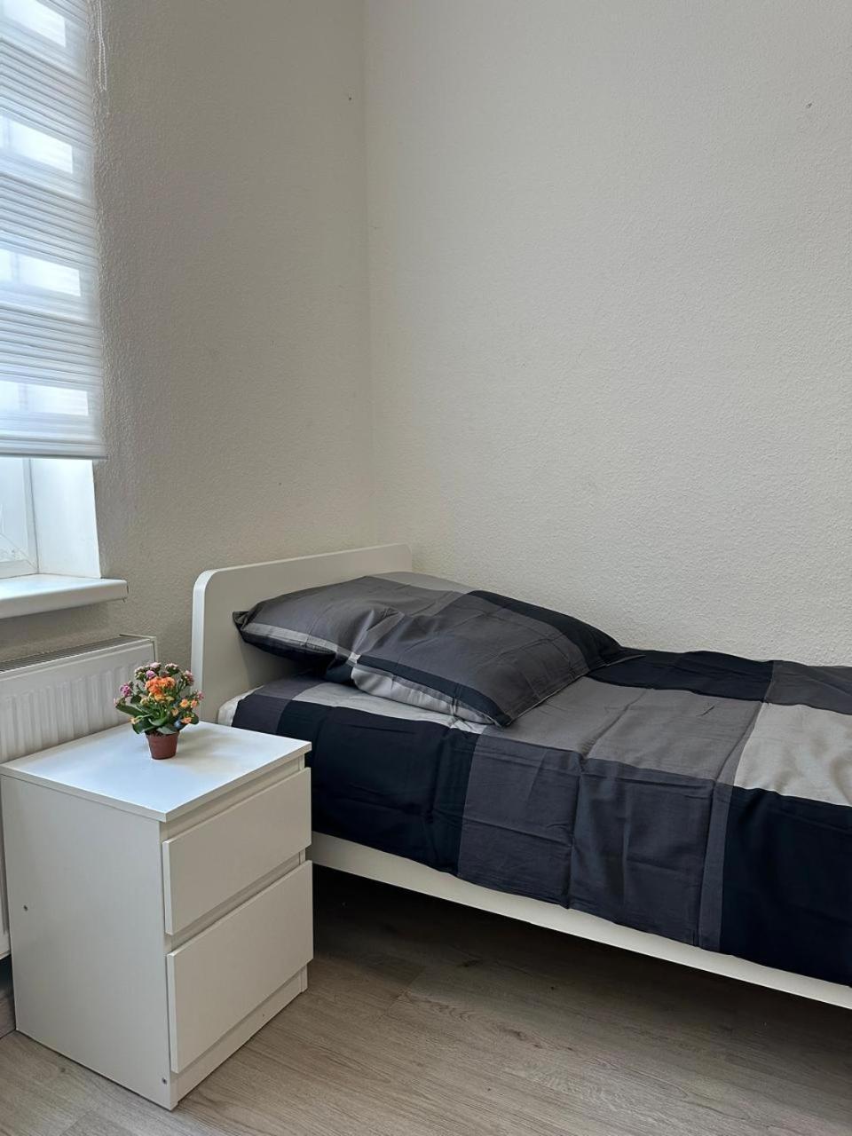 Ring 27 Grosse Ferienwohnung Im Herzen Von เกลเซนเคียร์เคน ภายนอก รูปภาพ